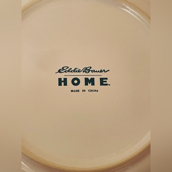EDDIE BAUER HOME PINE CONE GREEN W/ GOLD TRIM 4 SALAD/DESSERT AND DINNER PLATES - Picture 11 of 11